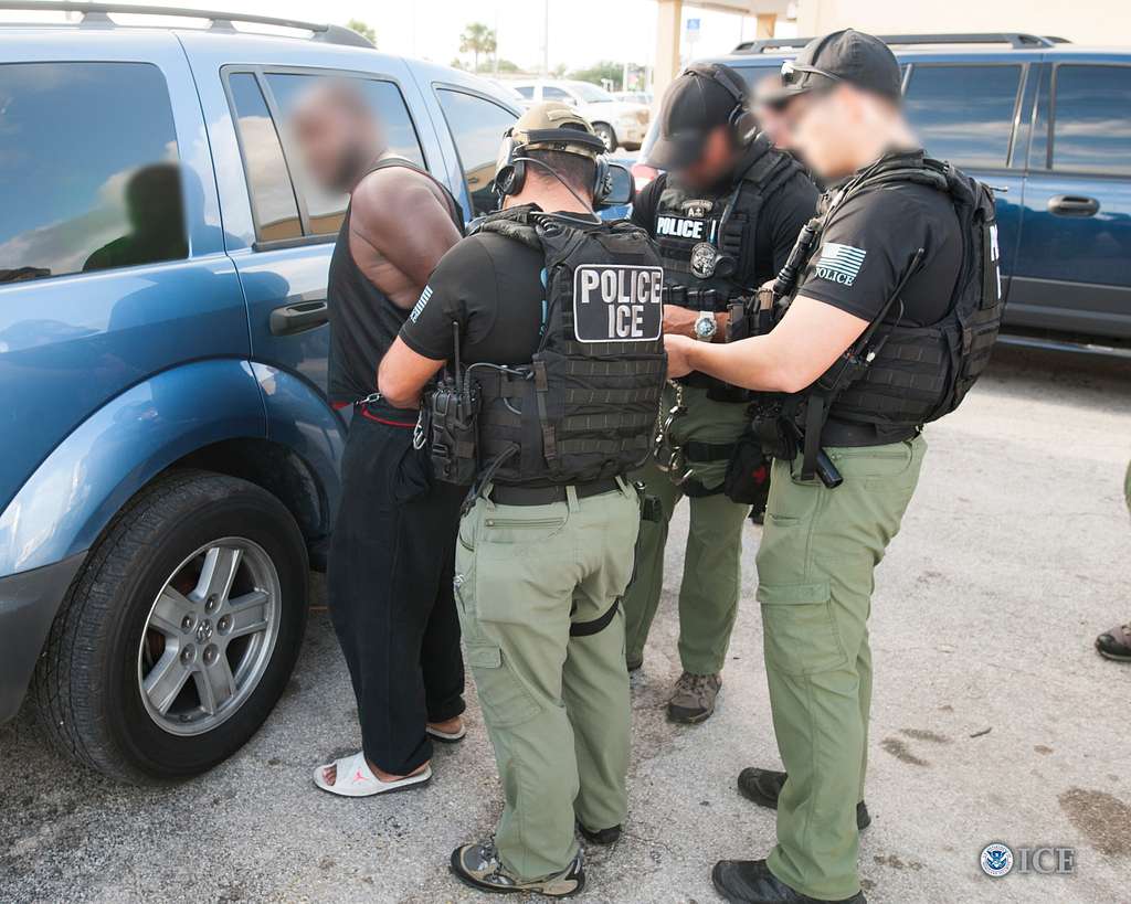DOJ Charges LA Tow Truck Driver Who Hauled ICE Vehicle Away
