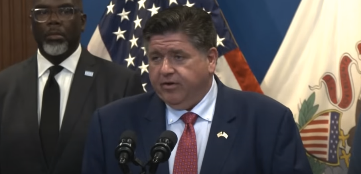 Chicago Officials Split as Trump Signals National Guard Crackdown